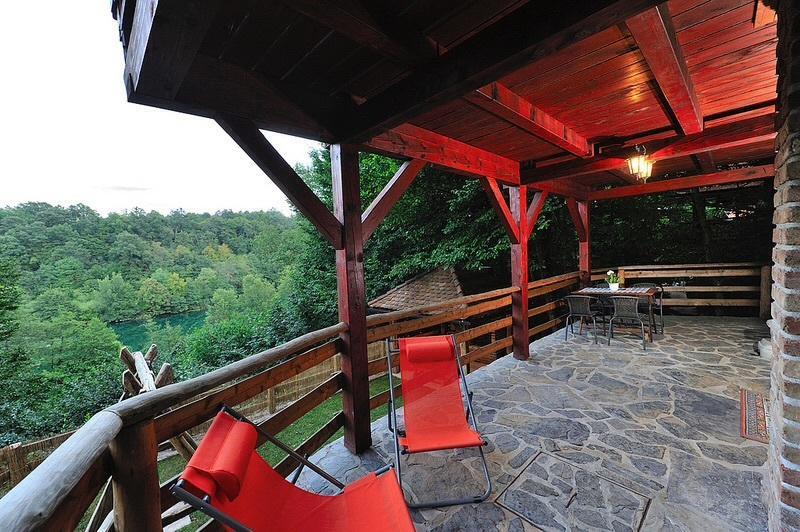 Apartment Drvena Kuca Mreznica Gornji Zvecaj Ruang foto