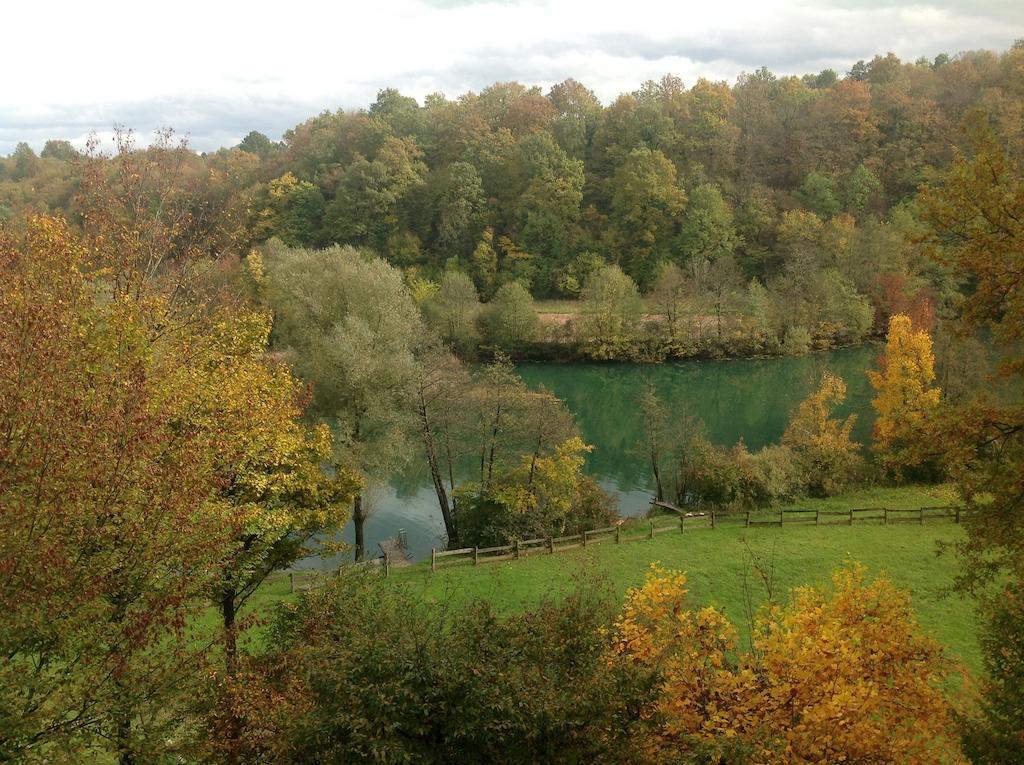 Apartment Drvena Kuca Mreznica Gornji Zvecaj Ruang foto