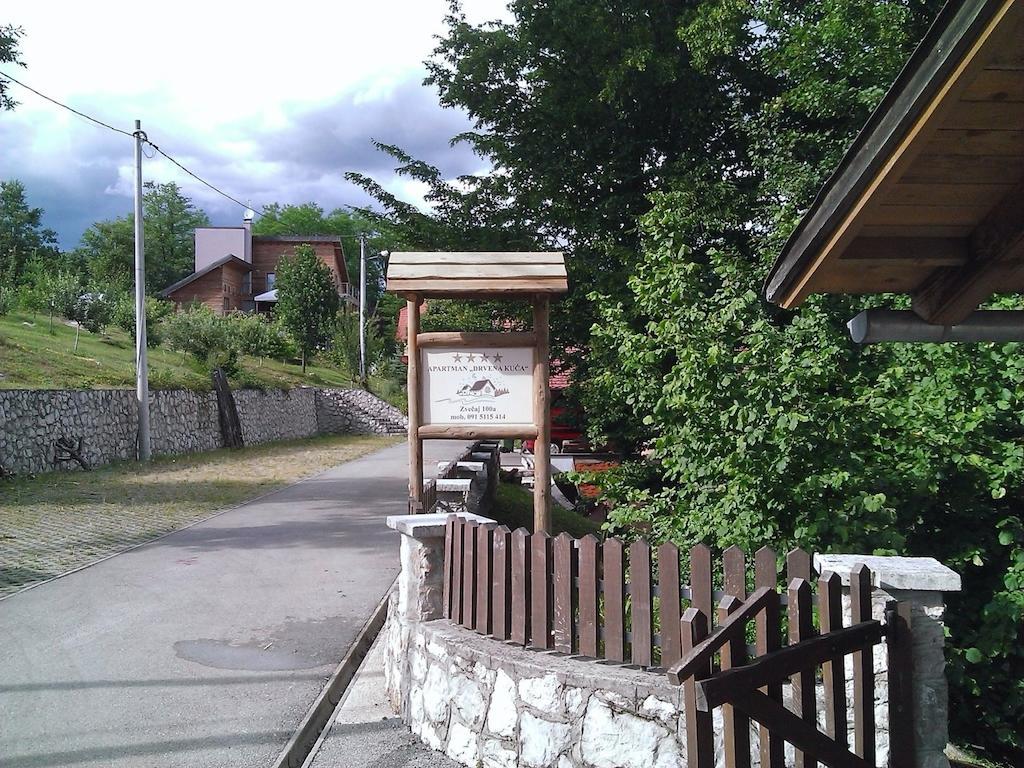 Apartment Drvena Kuca Mreznica Gornji Zvecaj Ruang foto